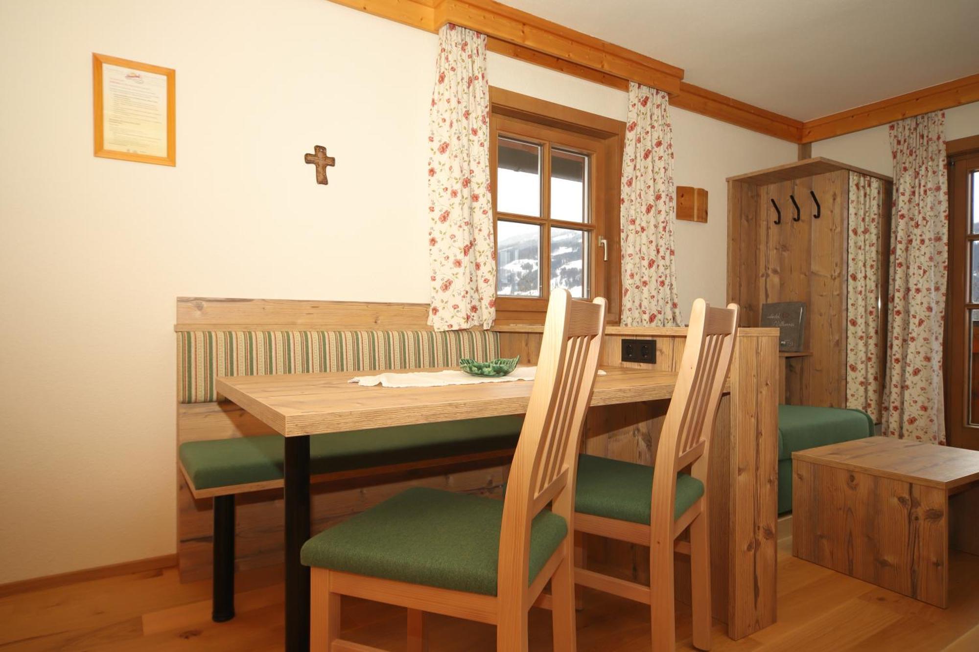 Linarhof Apartment Urlaub Am Bio Bauernhof Haus im Ennstal Rum bild