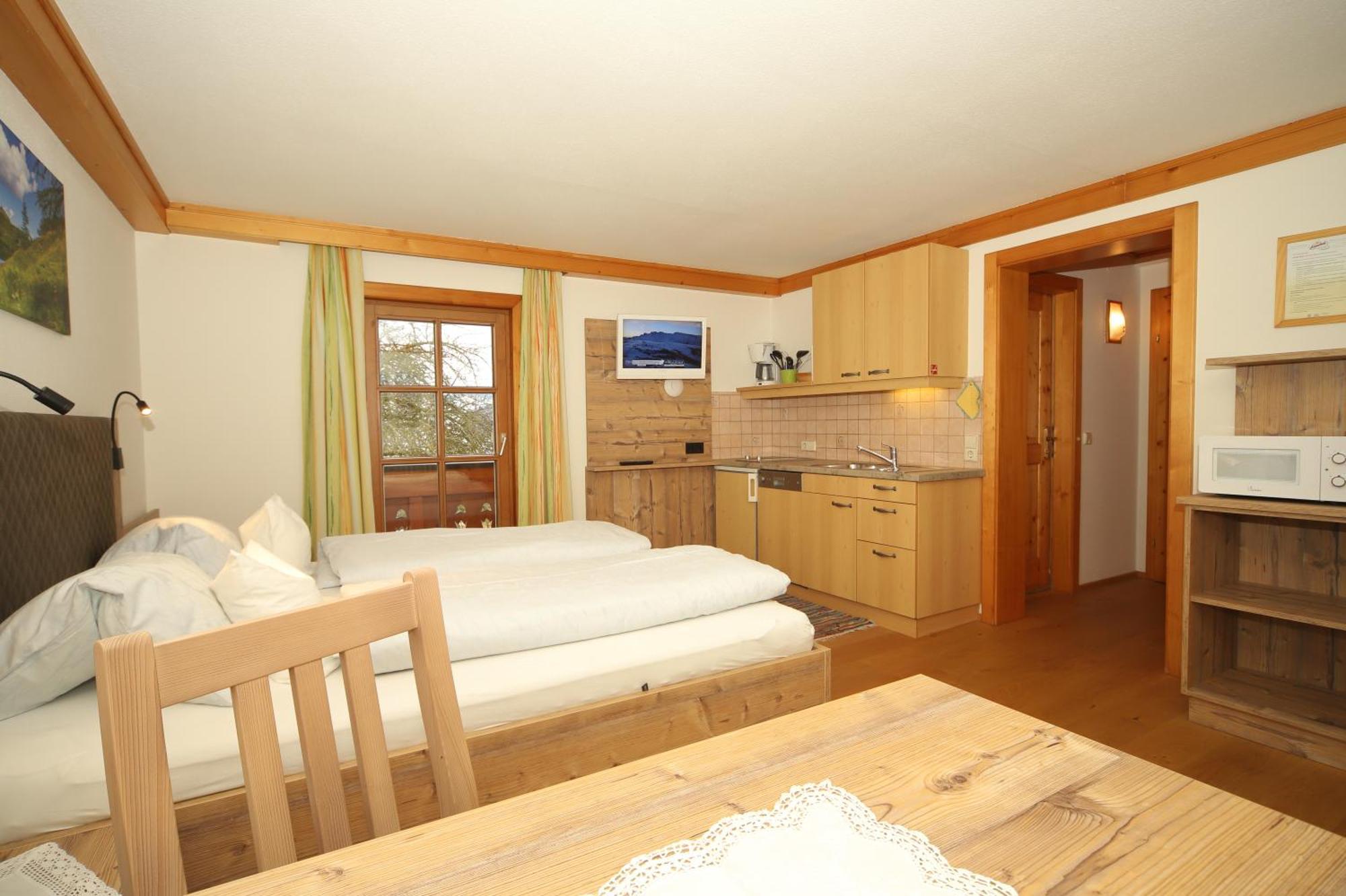 Linarhof Apartment Urlaub Am Bio Bauernhof Haus im Ennstal Rum bild