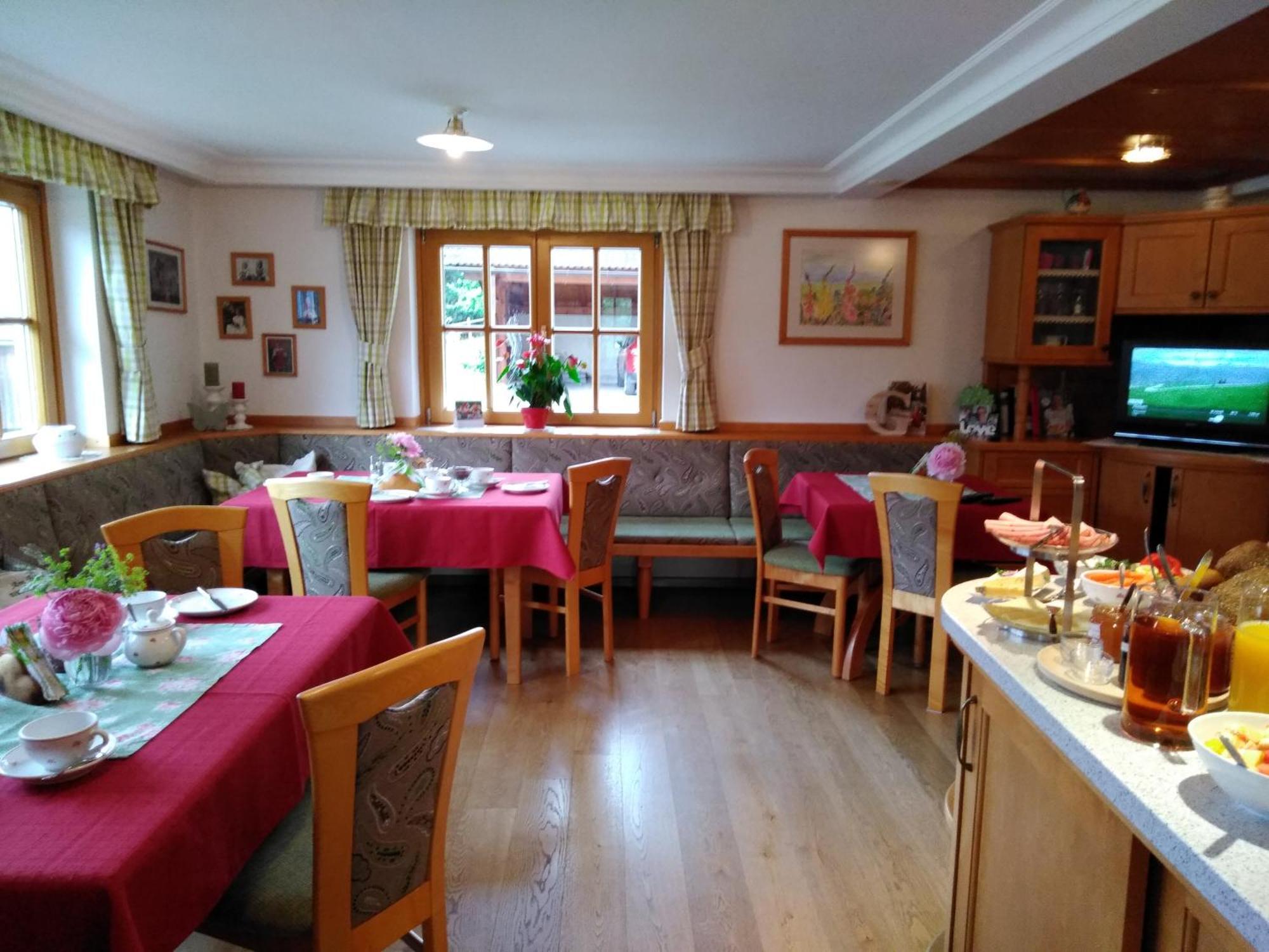 Linarhof Apartment Urlaub Am Bio Bauernhof Haus im Ennstal Exteriör bild