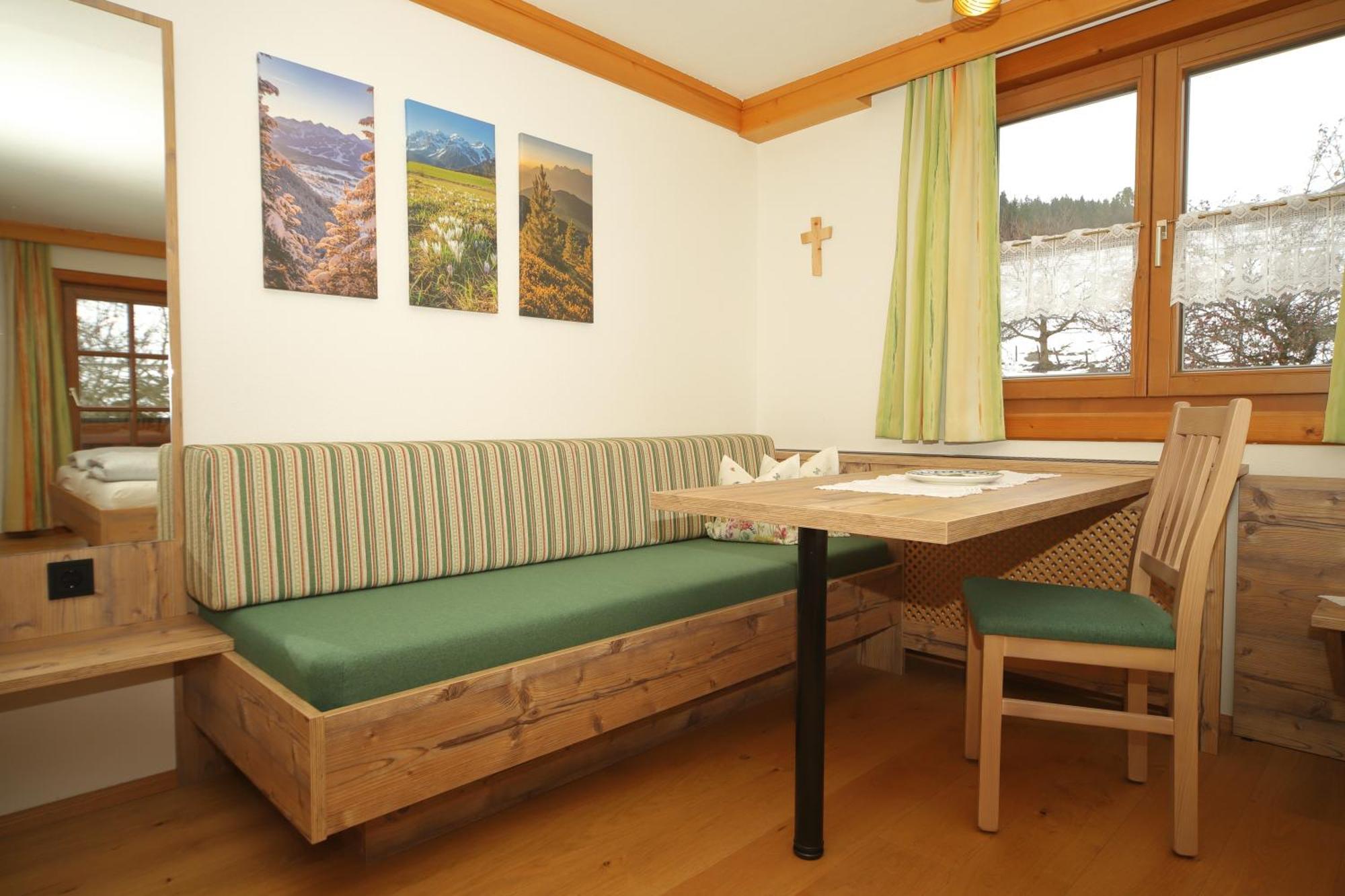 Linarhof Apartment Urlaub Am Bio Bauernhof Haus im Ennstal Exteriör bild