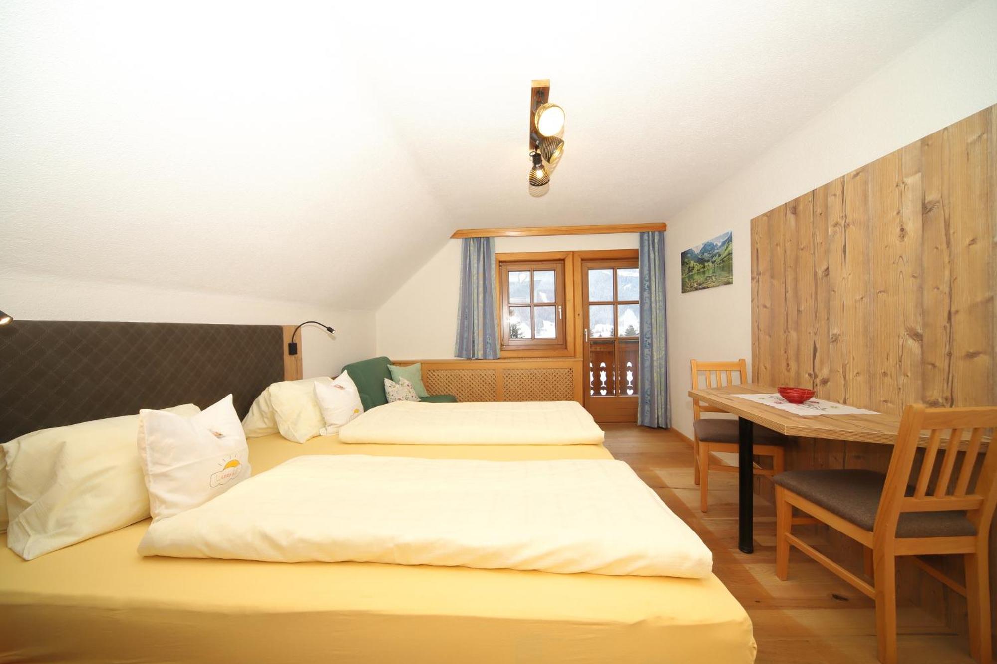 Linarhof Apartment Urlaub Am Bio Bauernhof Haus im Ennstal Exteriör bild