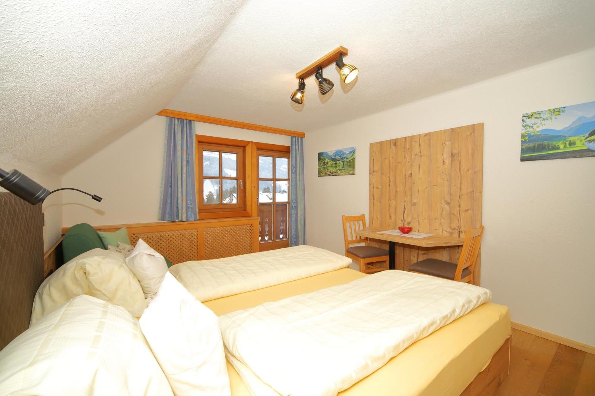 Linarhof Apartment Urlaub Am Bio Bauernhof Haus im Ennstal Exteriör bild